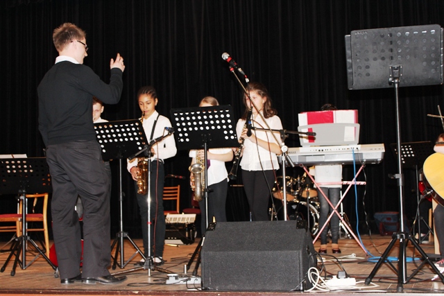 Fotogaléria 2011_03_20-Koncert búranských kapiel pod ZUŠ (13) 2011_03_20-Koncert búranských kapiel pod ZUŠ