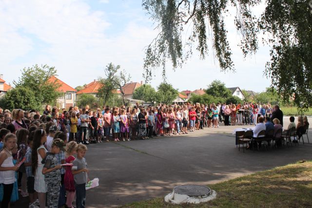 Fotogaléria 2011_06_30 Ukončenie školského roka (11) 2011_06_30 Ukončenie školského roka