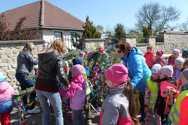Fotogaléria 2016_04_29/30 Stavanie Mája (5) 2016_04_29/30 Stavanie Mája