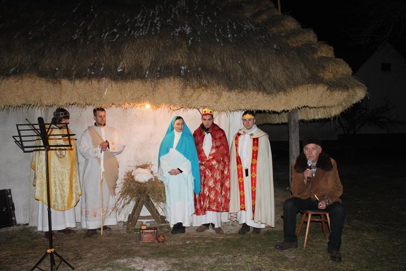 Fotogaléria 2016_12_23 Vianoce pri slamenom domčeku (14) 2016_12_23 Vianoce pri slamenom domčeku